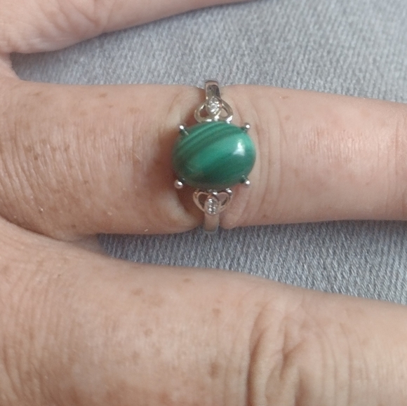 Natural 10mm Malachite Cabochon & 925-Silver Ring (s7) - Picture 7 of 13